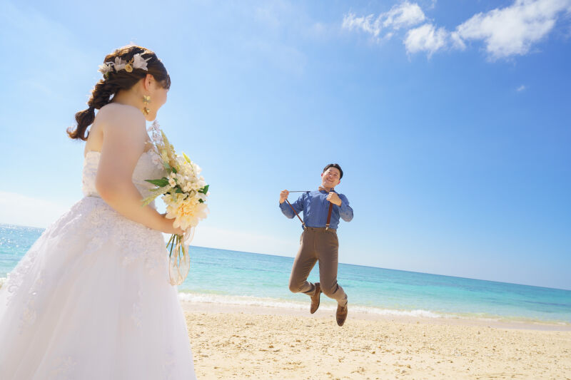 見守る新婦さんと