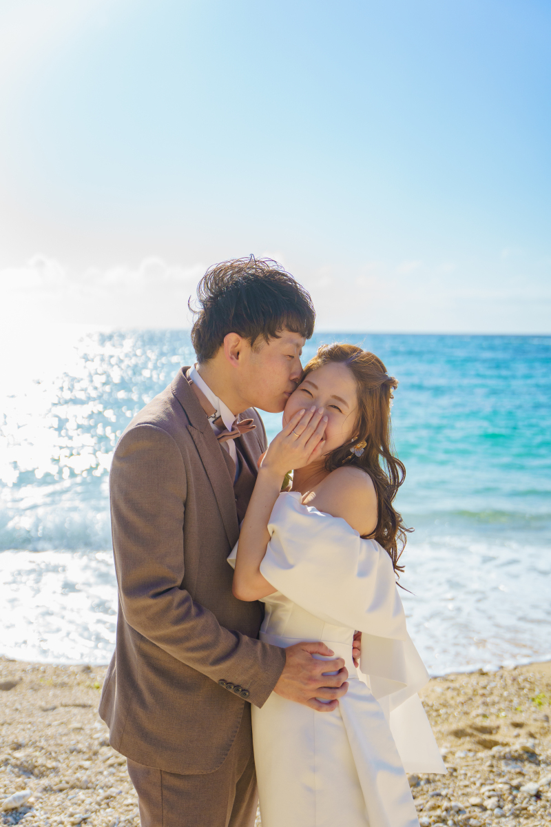 西日をバックに