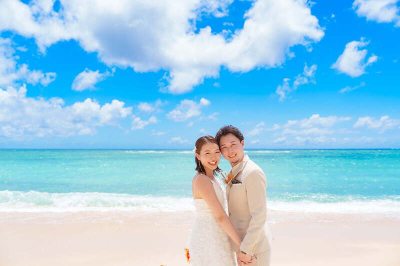 頬を寄せ合って