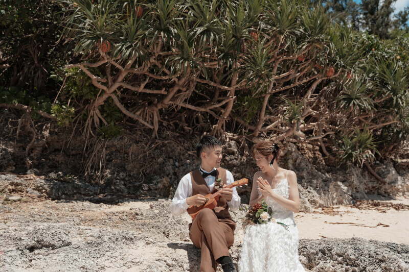 ウクレレも奏でちゃいます♪ 笑