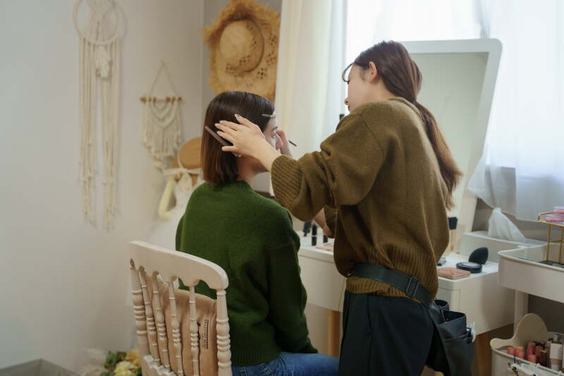 新婦様の魅力を引き出し、一人一人に「似合うスタイル」「なりたいイメージ」を大切にしてます٩( '&omega;' )و