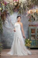 ♡衣装一部ご紹介♡　タップにて他のドレスもご覧いただけます！