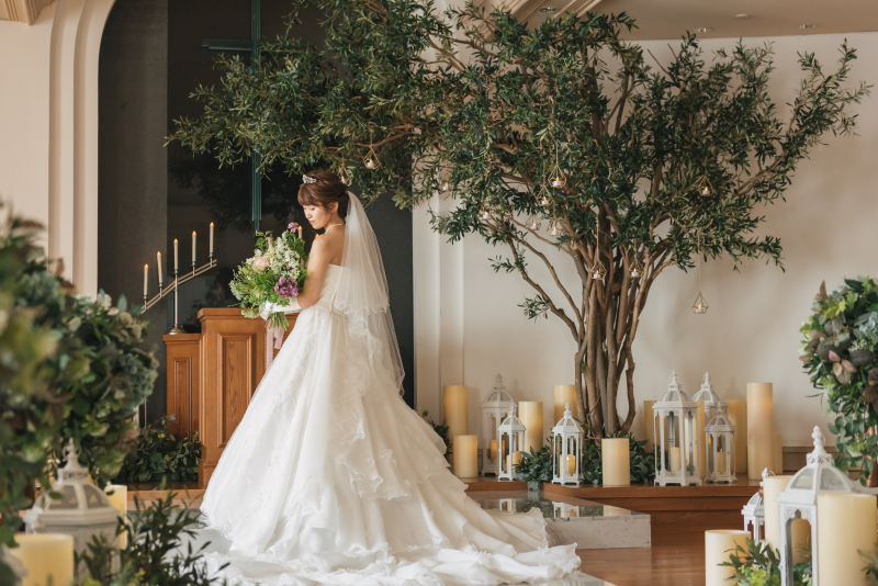 ドレスとブーケがより新婦様を引き立たせます♡