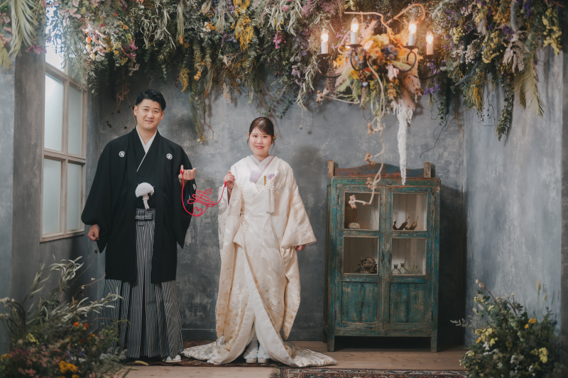 隣のスタジオでもお花に囲まれパシャリ☆