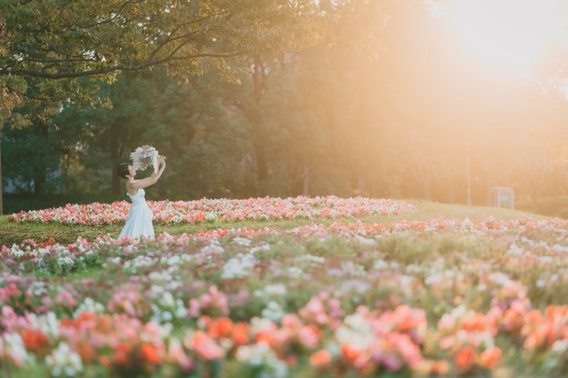お花に囲まれて夕日の美しい1枚になりました♪