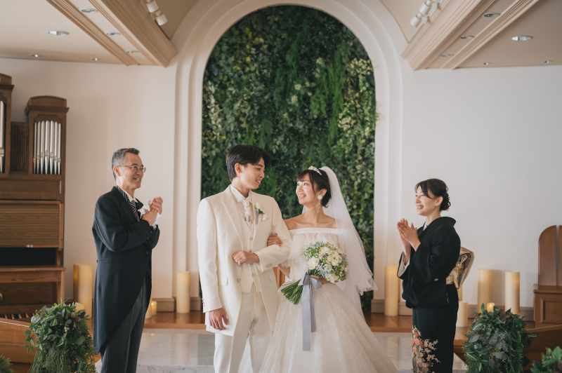 チャペルでは挙式風フォトを…♡