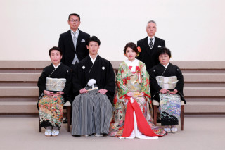 スタジオ型物集合写真撮影