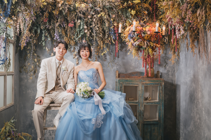 【日比谷花壇トップデザイナーの創る花いっぱいのスタジオ】スタジオ和装＆洋装フォトウェディングプラン