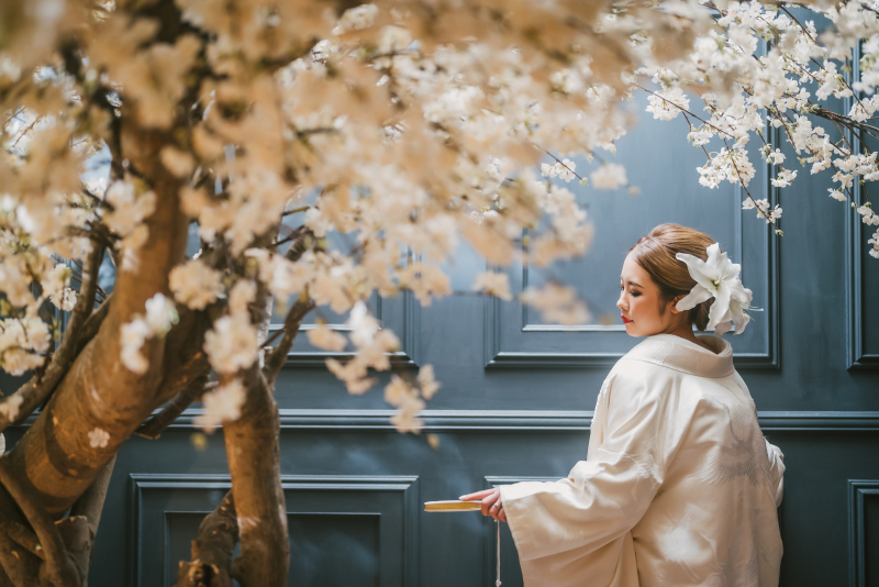 【打掛＆白無垢】和装2着を花屋の日比谷花壇デザイナーが創ったスタジオで撮影プラン