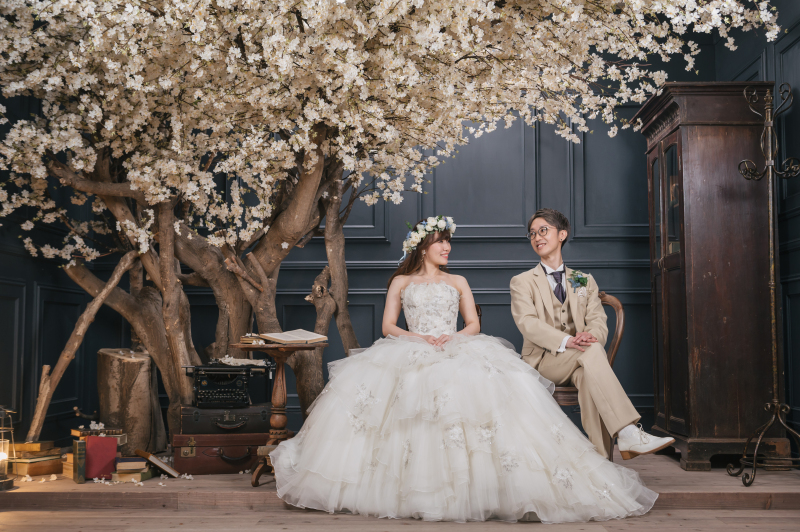 【前撮にも♪全データ込み】洋装1着・彩り豊かなお花たくさんのスタジオ撮影♪