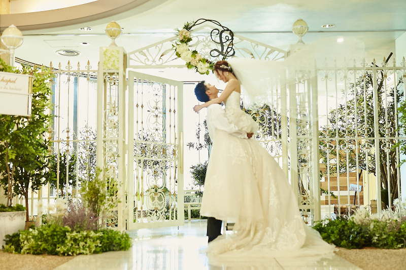 【全データ込み♪】洋装2着×チャペルフォトプラン♪ウェディングドレスもカラードレスも叶う！