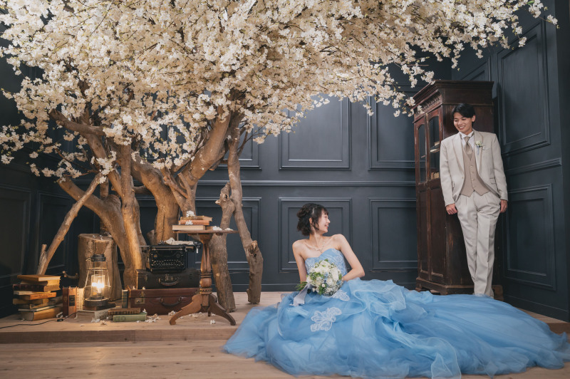 【日比谷花壇トップデザイナーの創る花いっぱいのスタジオ】スタジオ和装＆洋装フォトウェディングプラン