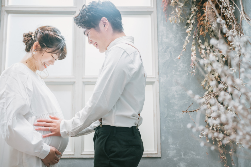 【Atelier nie マタニティフォトプラン】チャペルと2スタジオで様々なテイストの写真が残せる