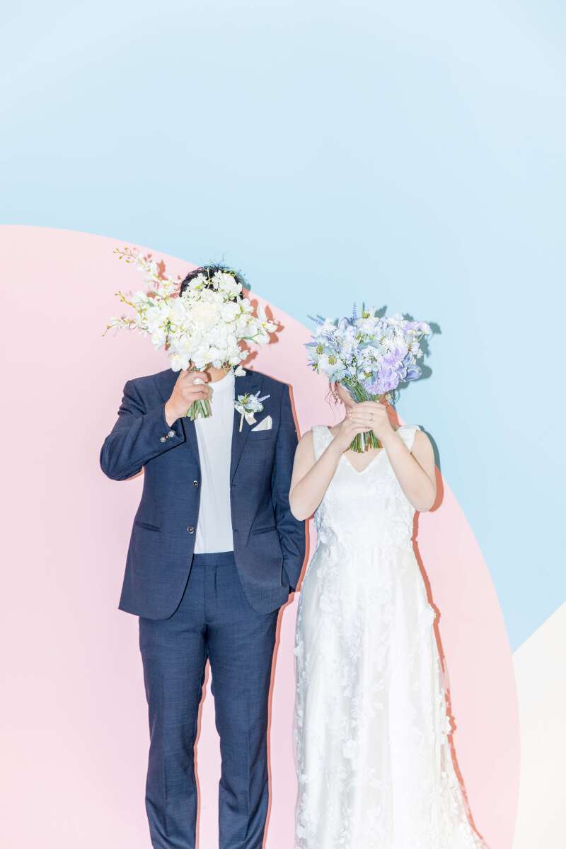 ブーケでお顔隠しショット