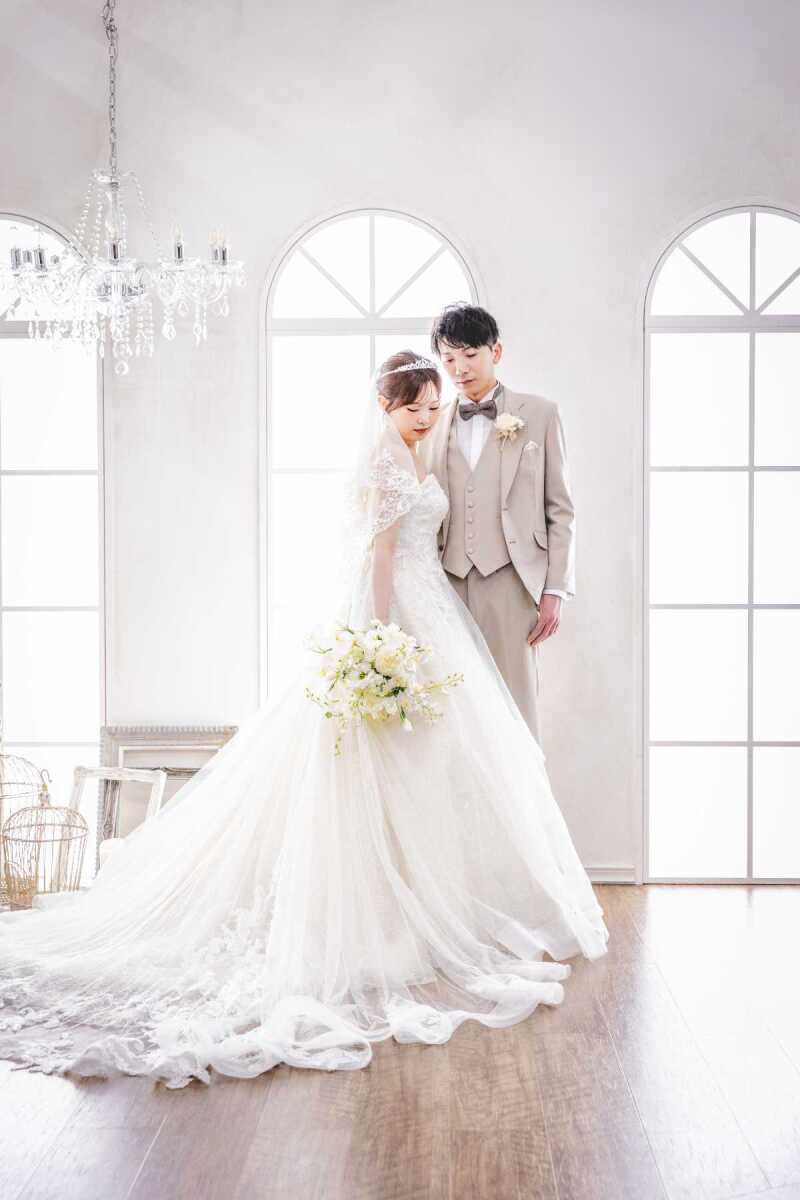 立ち姿さえ、絵になるおふたり♡