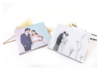 ◆COTOWAパネル(木製) サイズ:A4壁掛けでも安心な軽量の木製パネルを、どんなインテリアにも合うシンプルなフォトグッズに仕上げました