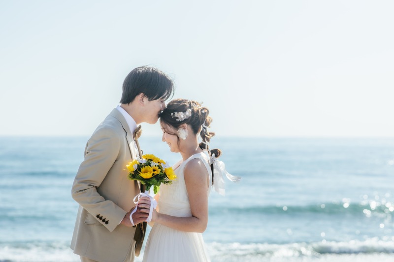 全カット色調補正データ付き!憧れのドレスで海や思い出の地へ。四季折々の絶景ロケを堪能できる専門カメラマン撮影プラン