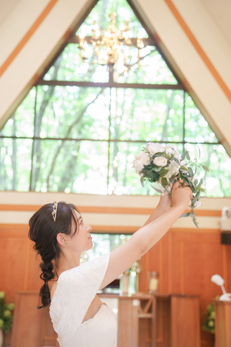 ブーケを見つめて