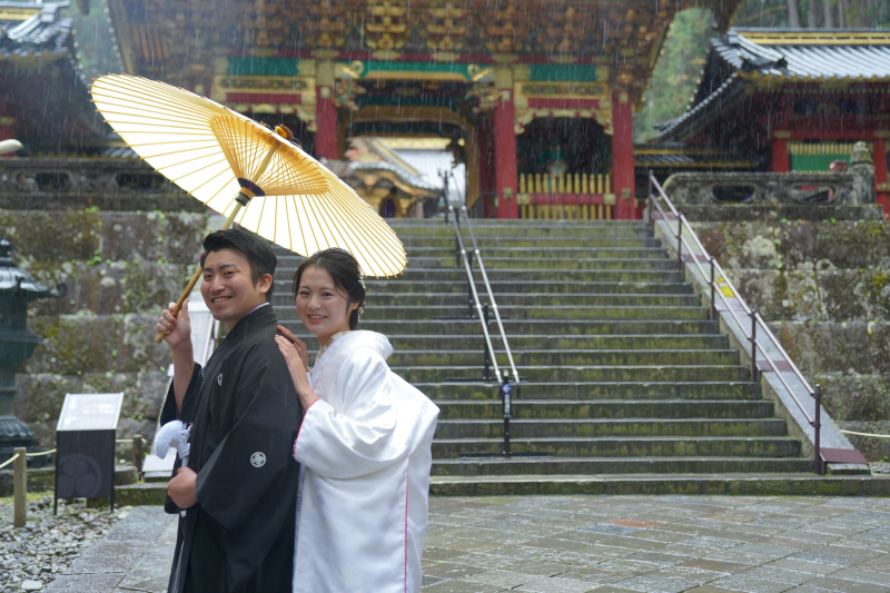 雨の中でも笑顔のお２人♡