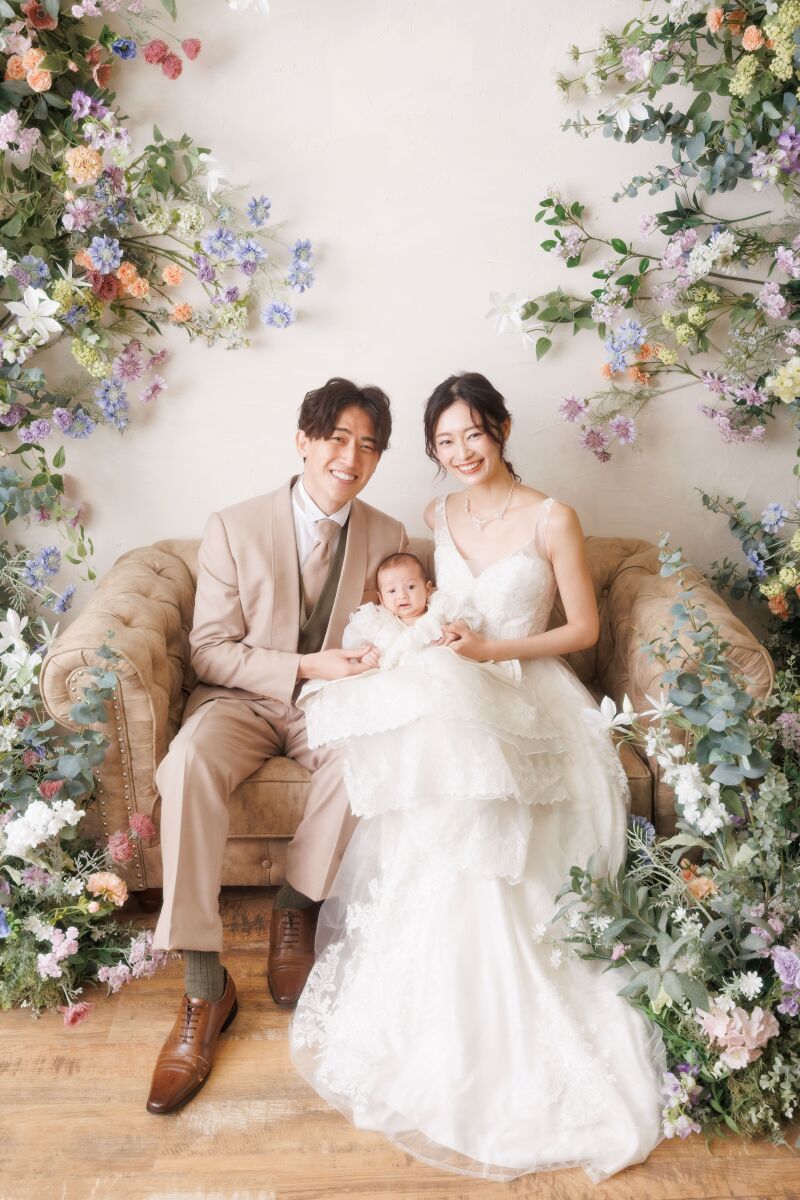 【家族(お子様)と一緒に記念撮影】スタジオ撮影・衣装1着・ファミリーベーシックプラン◇お子様衣装&データ3枚&美肌補正付き◇