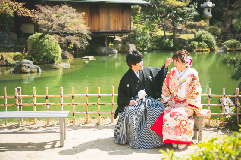 日本庭園の池で