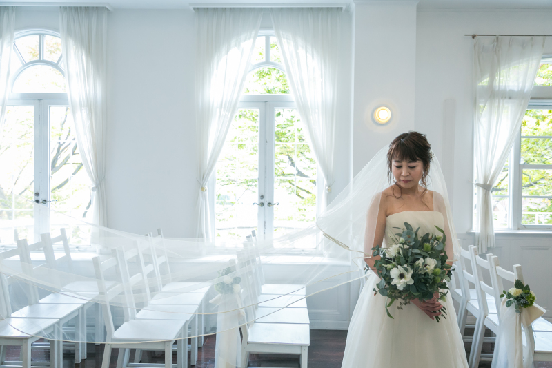 10月らしい秋の木漏れ日の中で