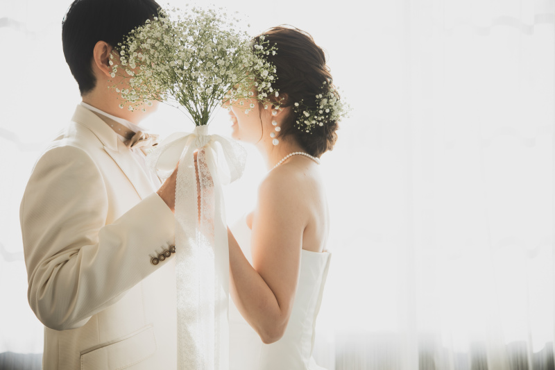 ブーケとヘッドパーツはお生花で♡