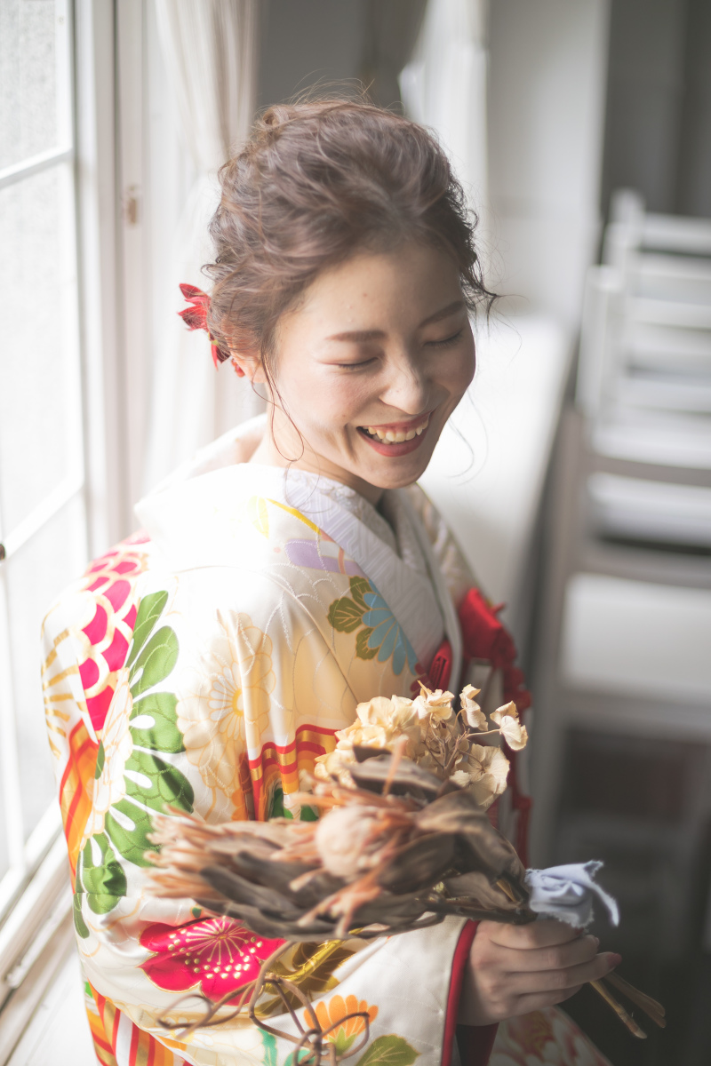 自然光の差し込むチャペルでお着物撮影も可愛いです