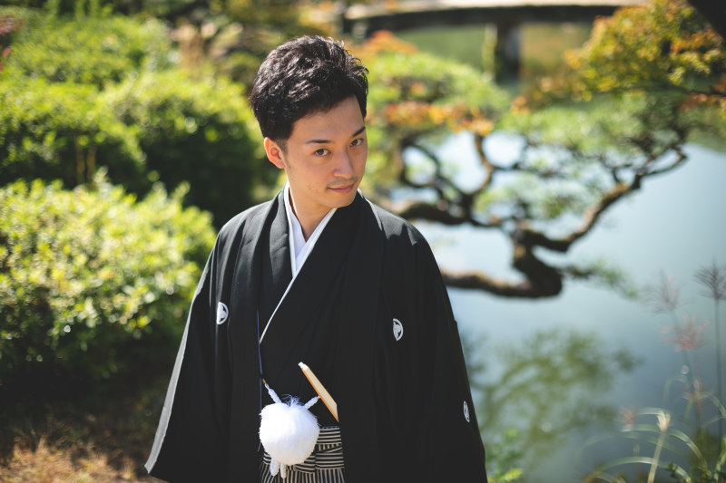 初めてお着物をお召しになった新郎さん