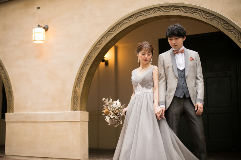 新郎様のタキシードとリンクコーデも自在に♪