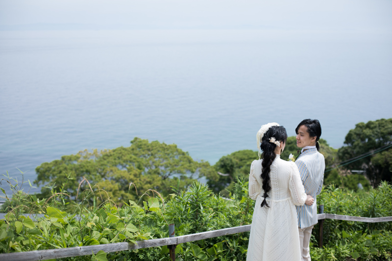 旅行に訪れたような、リラックスした自然体のおふたりを撮影させていただきました。