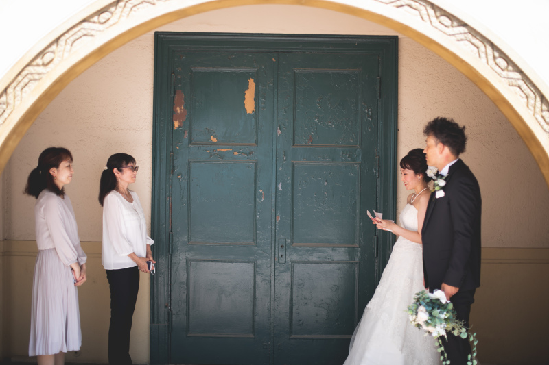 《ゲストもおもてなしOKでまるで挙式!》司会者付きの結婚のご挨拶ができるお披露目型フォトウエディングセレモニー