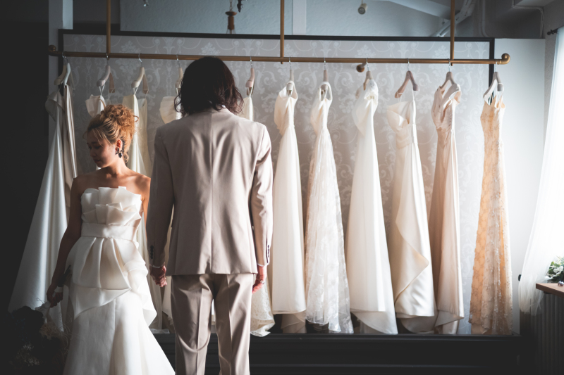 【結婚式を挙げないカップルへ♪】挙式風の撮影も、ご家族様の記念撮影も叶うウエディングフォトセレモニー(選べるプチギフト付)
