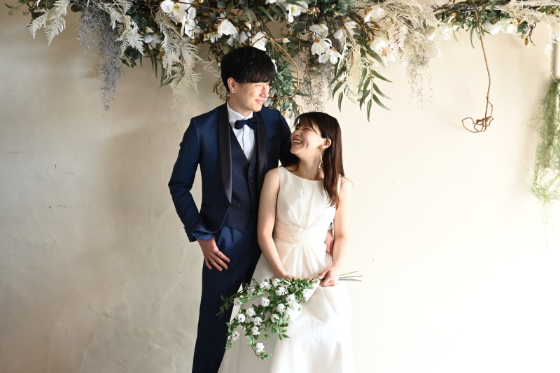 ★通常料金半額キャンペーン★洋装2着＆美肌補正付プラン【全50データ・花嫁メイク込】店内衣装から追加なし選び放題　
