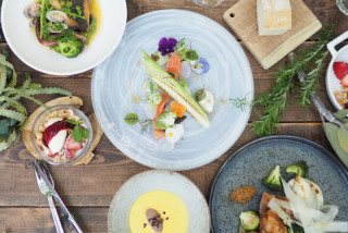 《自社会場特別割引》運営するレストランの飲食代金10%OFFチケットプレゼント