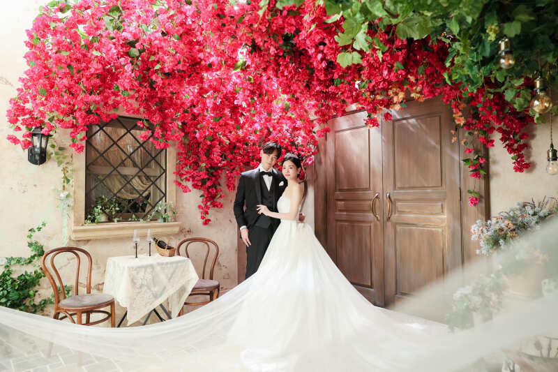 ブーゲンビリアの下で魅せた洗練の時間