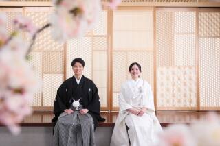 【和の美意識】光溢れるモダンスタジオで綴る、洗練された白無垢フォトウェディング