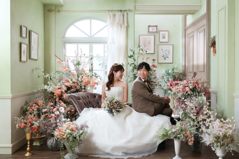 花々に囲まれて