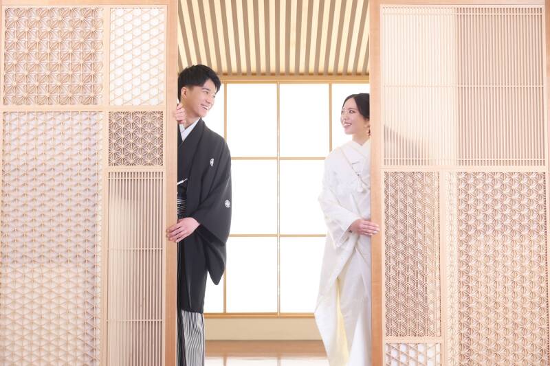 組子扉から笑顔がこぼれる、軽やかなオフショット