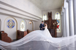 静かに寄り添うロマンチックな空気