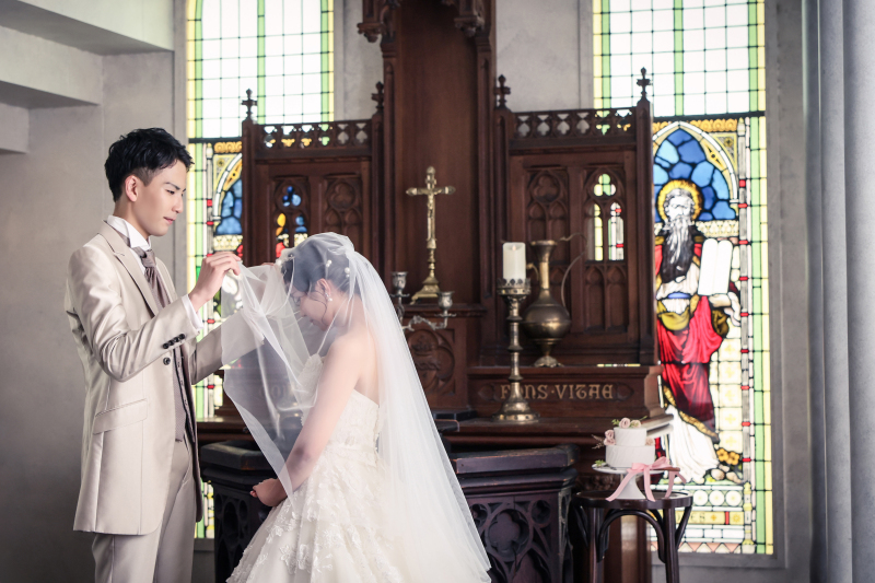 ショートベール姿も