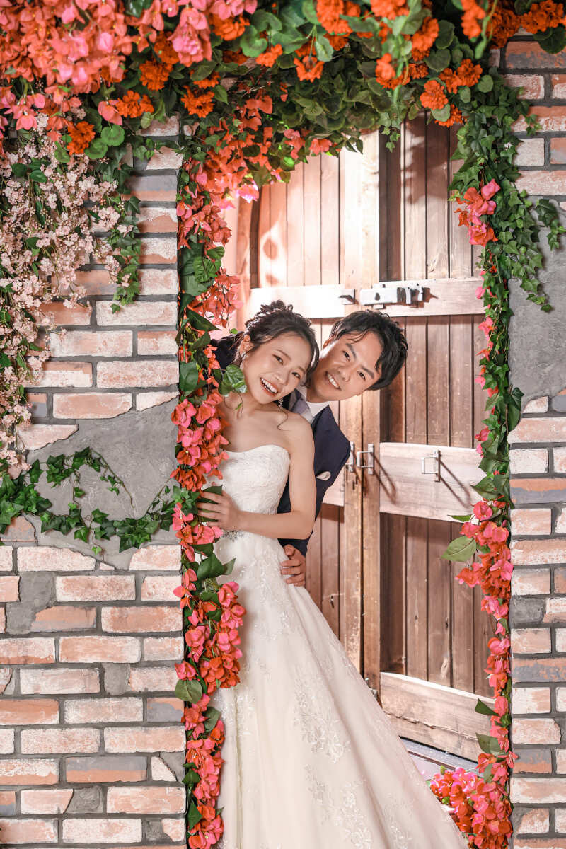 トンネルからひょっこり、、、!?