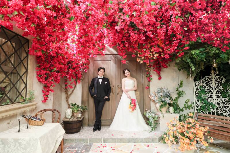 鮮やかなブーゲンビリアに包まれて