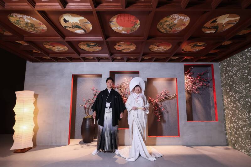 広大な和の空間美。綿帽子が際立つ立ち姿