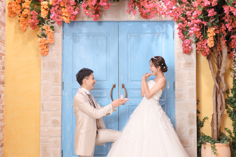 ひざまずいてのプロポーズショット♩