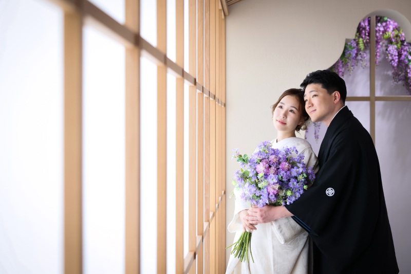 寄り添い合って