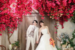 多彩なスタジオ背景で叶える、お二人だけの特別なフォトウエディング