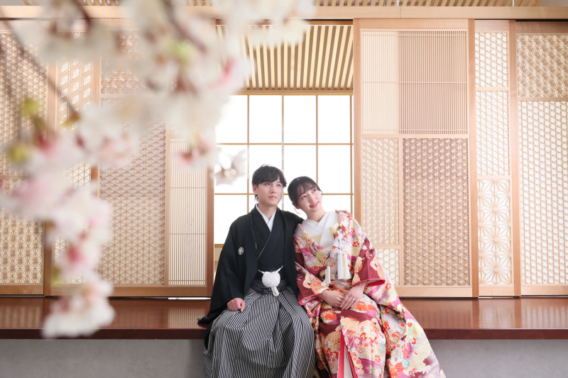 おふたりの自然な笑顔と楽しげな空気感