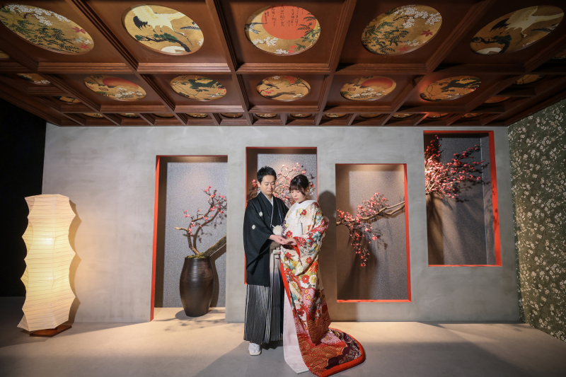 和テイストのクールな背景で