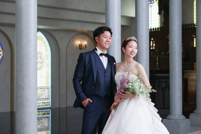 ステンドグラスに見守られて